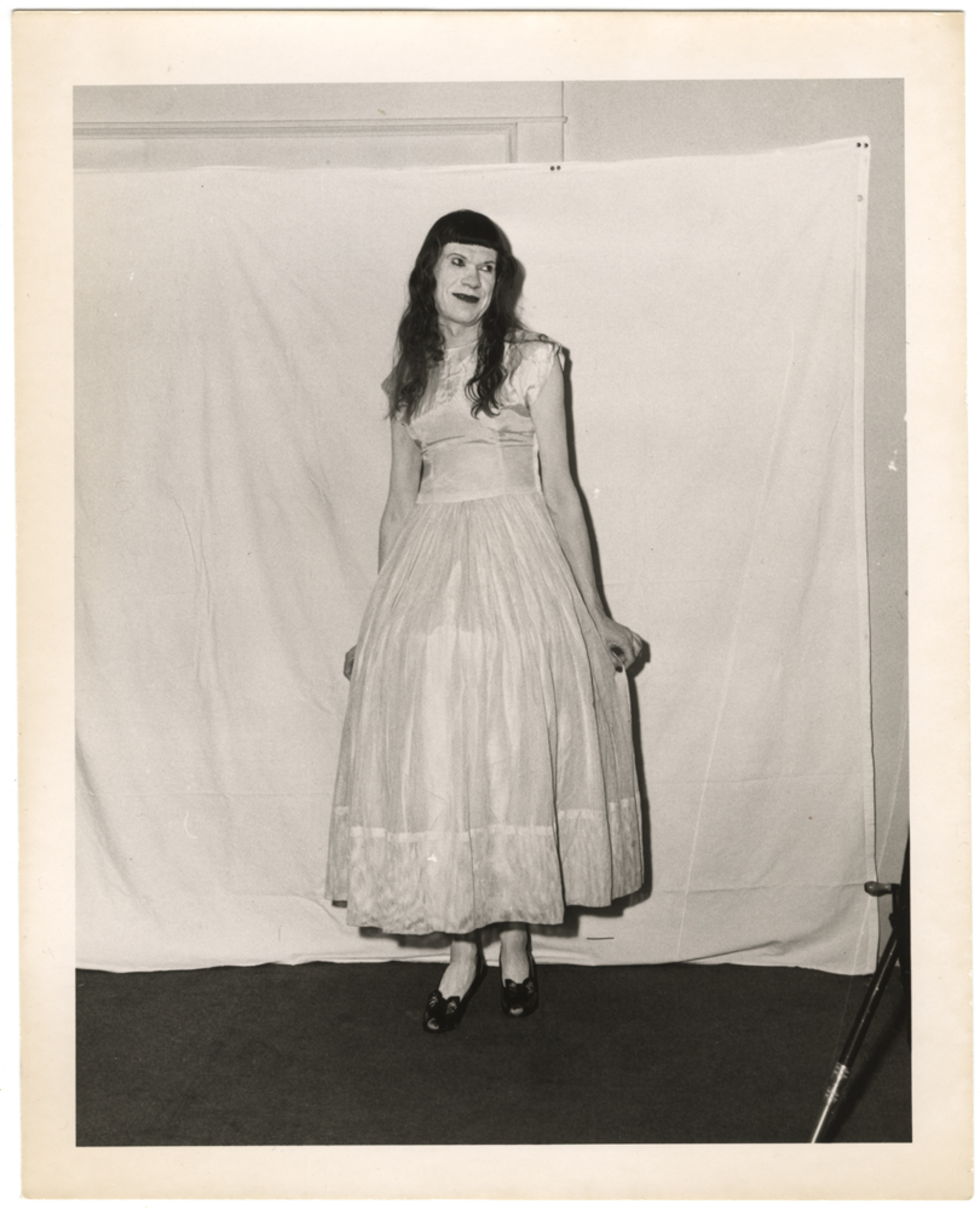 [cross dressing man posing] International Center of Photography