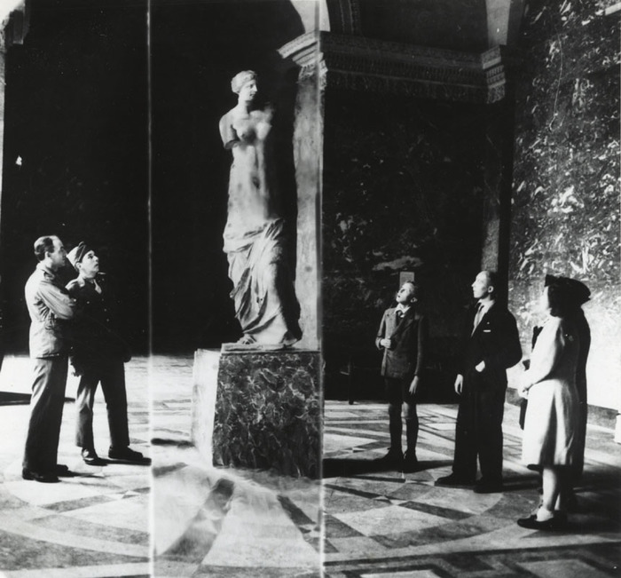 [Looking at Venus de Milo distortion]