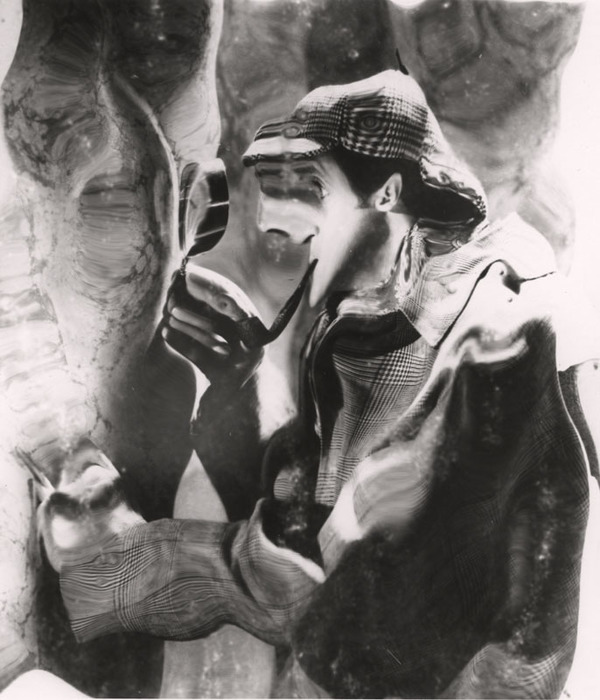 [Sherlock Holmes distortion]