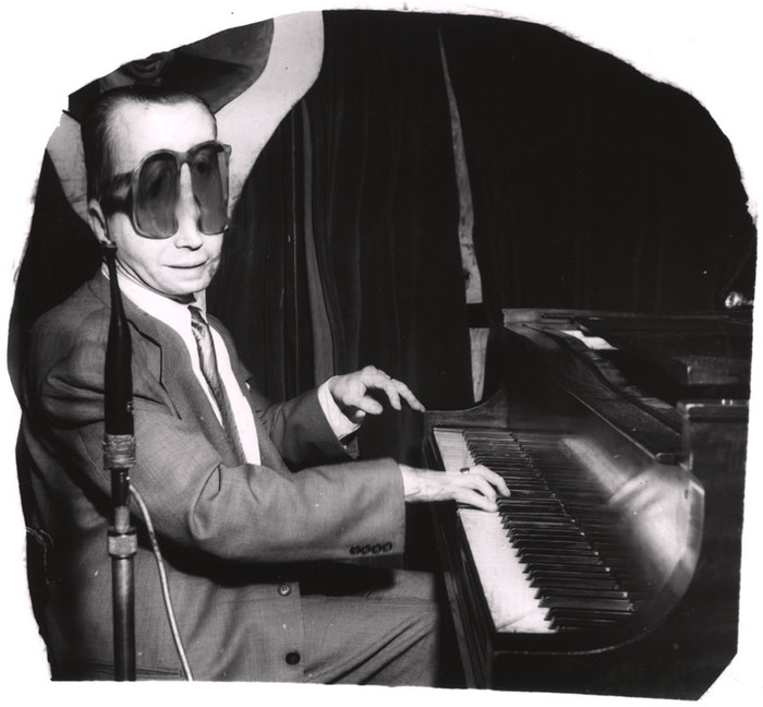 [Pianist distortion]