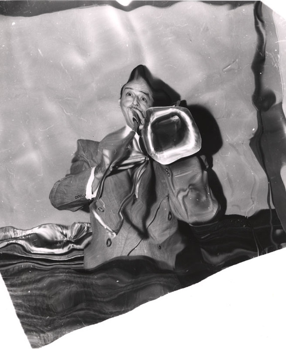 [Trombonist distortion]