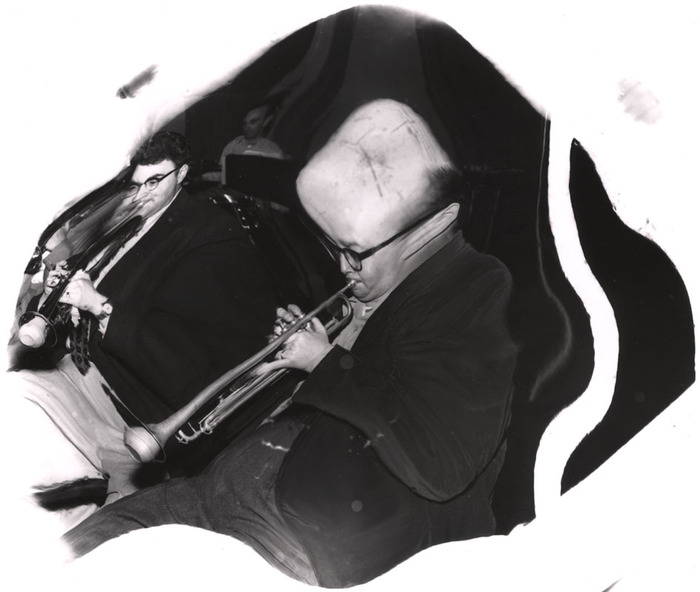 [Musicians distortion]