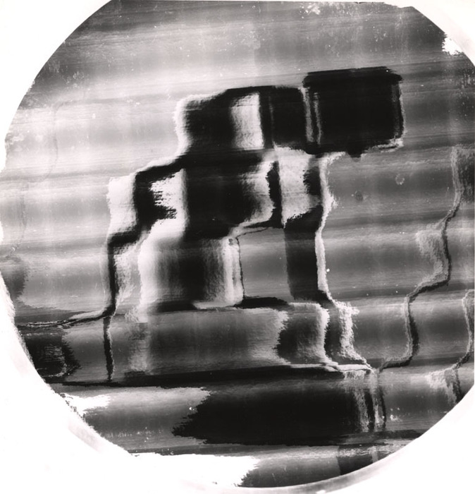 [Female nude distortion]