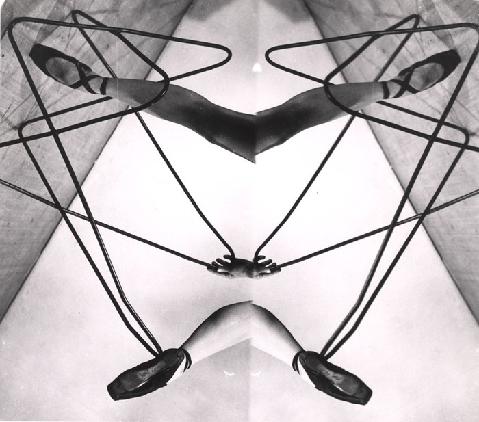 [Ballerina distortion]