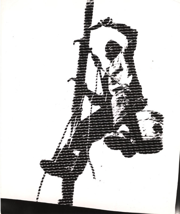 [Flag pole painter distortion]