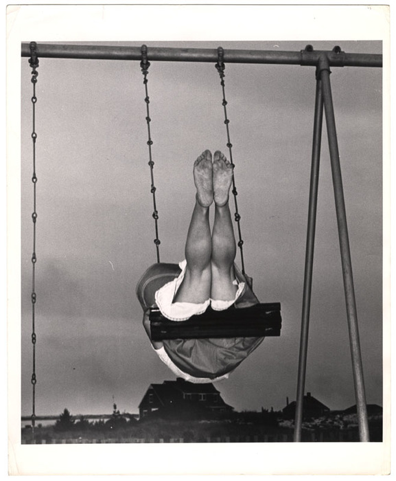 Model on swing