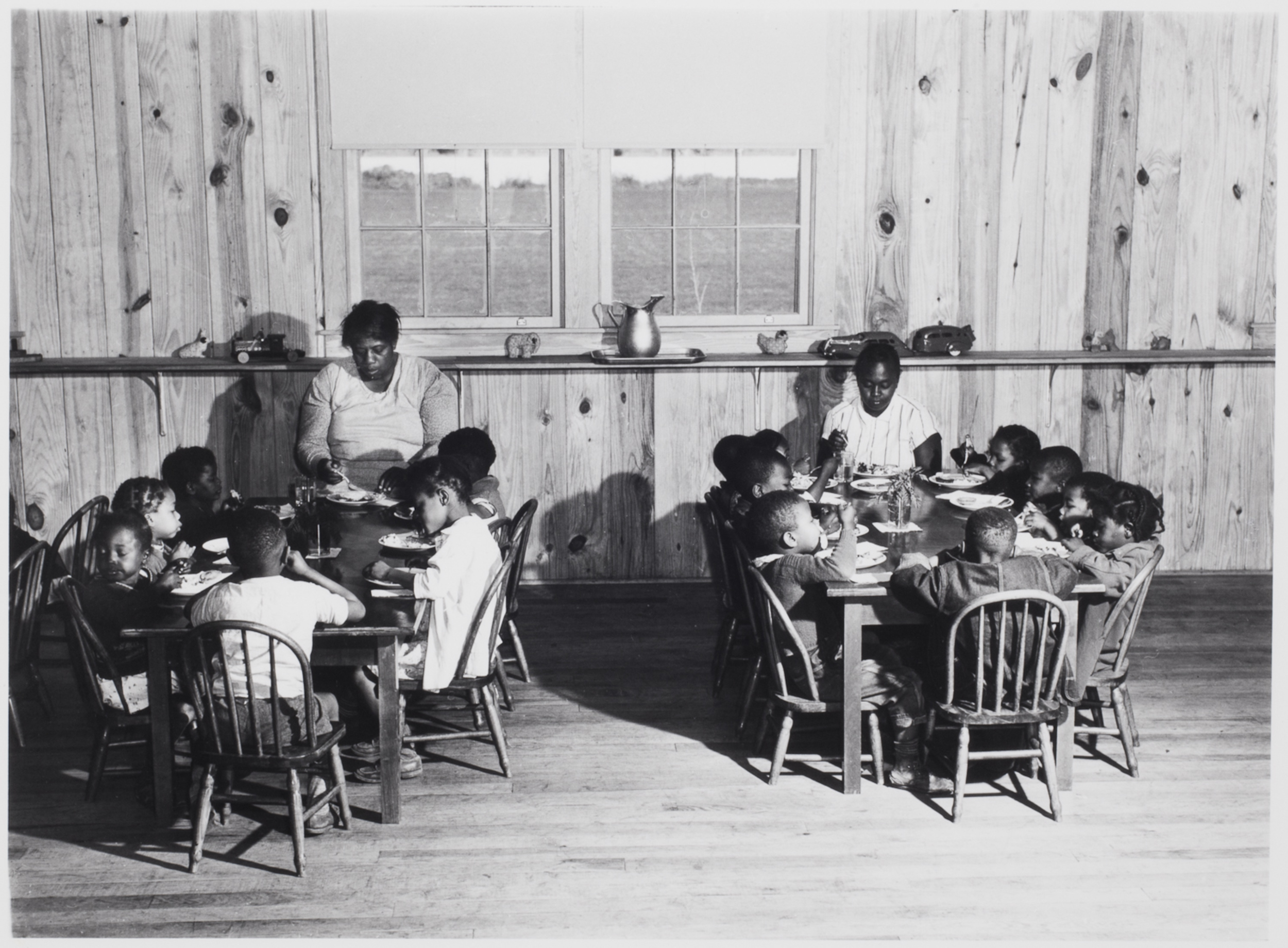 Hot lunches for children of agricultural workers in day nursery of Okeechobee migratory labor