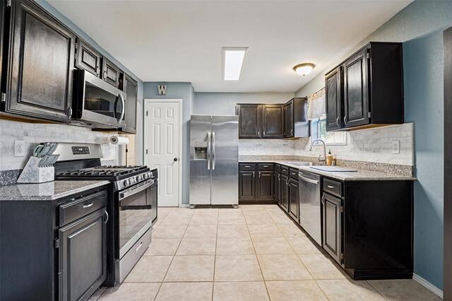 1108 Heather, Lane Carrollton, TX photo 9