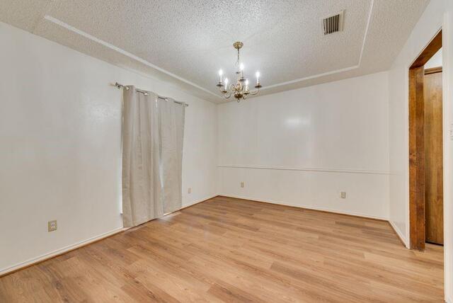 1616 Saxony, Place Carrollton, TX photo 4