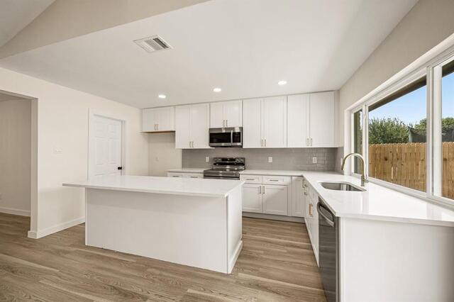 1003 Summit, Circle Carrollton, TX photo 6