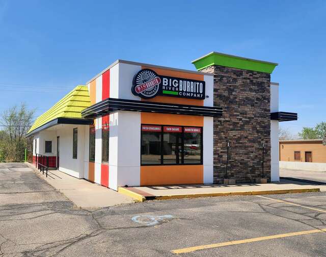 1917 Broadway Ave, Yankton, SD 57078