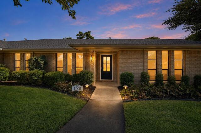 1905 Midcrest, Drive Plano, TX photo 2