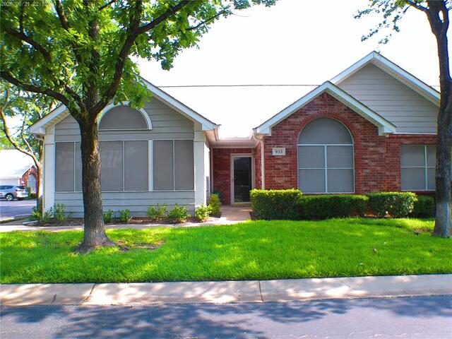 933 Bridges Drive, Arlington, TX image