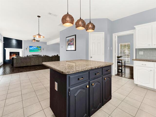 1315 Normandy, Lane Allen, TX photo 16