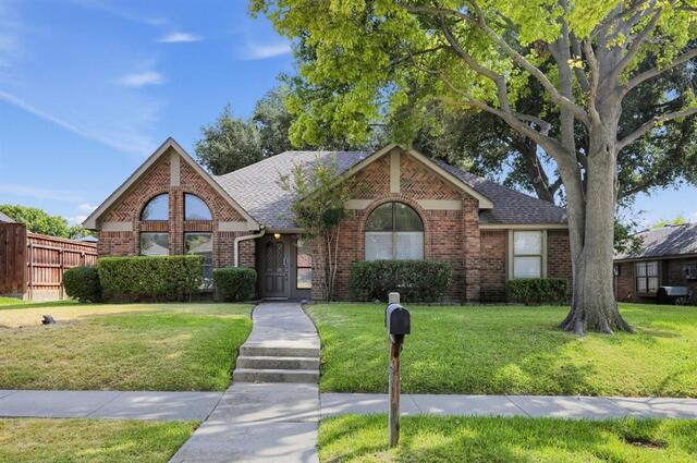 2120, Springwood Carrollton, TX photo 2