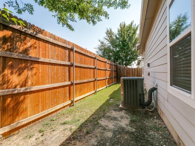 2217 Paxton, Way Denton, TX photo 23