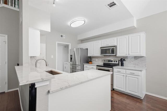 554 Continental, Drive Lewisville, TX photo 7