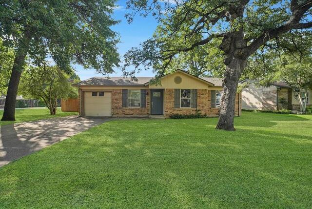 5701 Guildwood Drive, Arlington, TX image