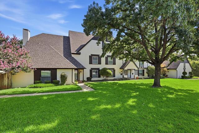 981 Chateau Valee Circle, Bedford, TX image