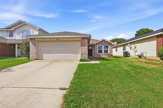 2305, Northway Denton, TX photo 2