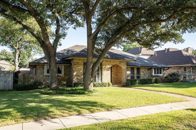 1305 Stonewood, Drive Carrollton, TX photo 2