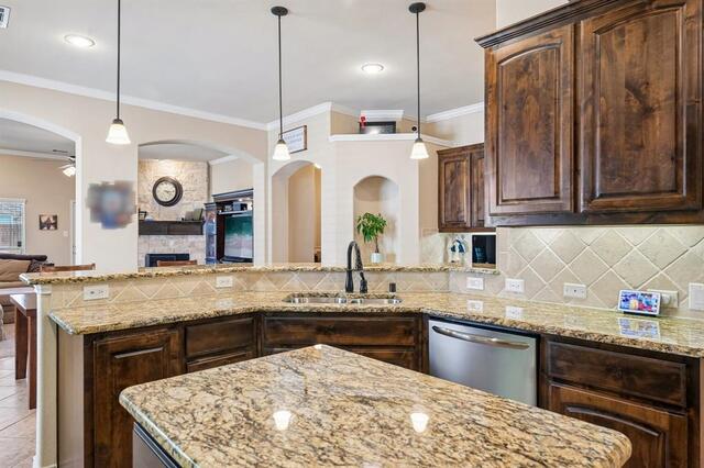 821 Mist Flower Drive, Little Elm, TX photo 15