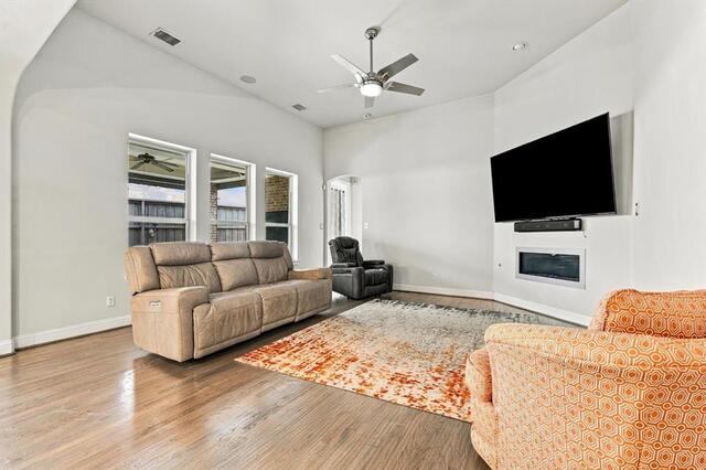 405 Sir Torin, Lane Lewisville, TX photo 13