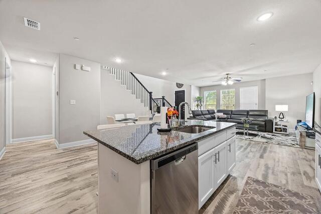 1012 Foxglove, Drive Carrollton, TX photo 9
