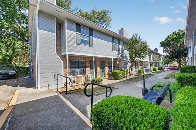 929 Hickory Street, 18 Denton, TX photo 2