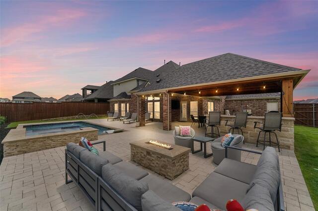 701 Featherstone, Lane Prosper, TX photo 3