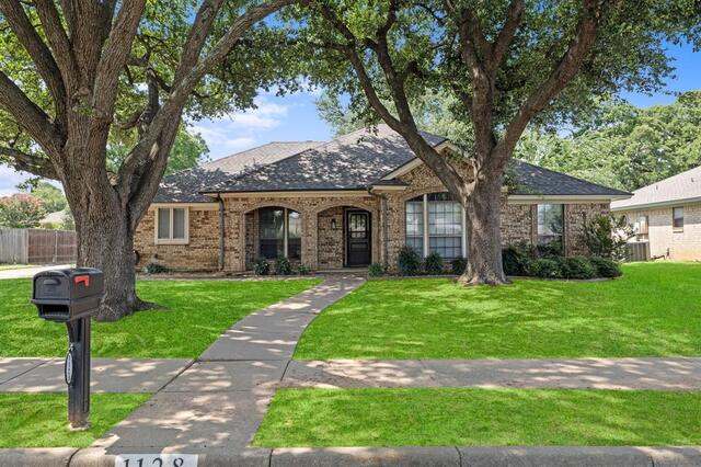 1128 Wingate Drive, Bedford, TX image