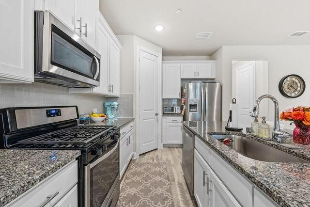 1012 Foxglove, Drive Carrollton, TX photo 8