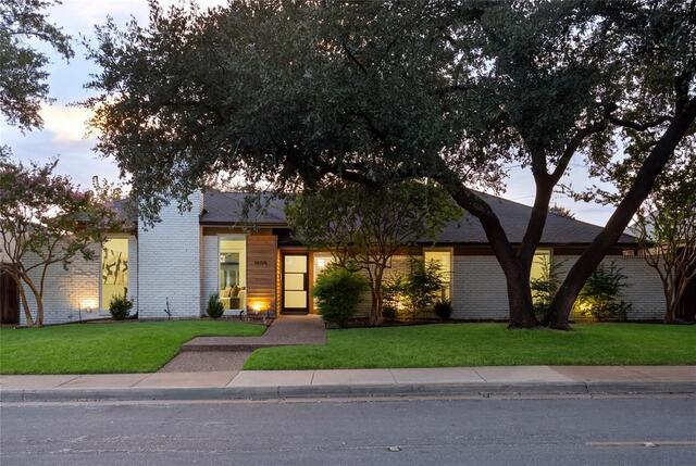 16106 Shadybank Drive, Dallas, TX image