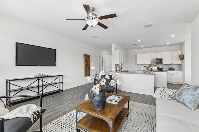 2000 Angus Drive, Little Elm, TX photo 6