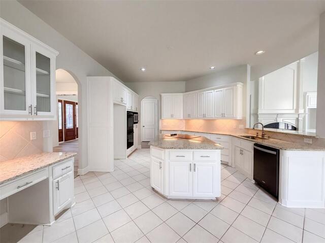 4615 Wildgrove Drive, Flower Mound, TX photo 2