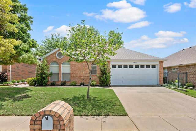 1916 Pine Ridge Drive, Bedford, TX image