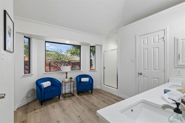 2051 Robin Hill, Lane Carrollton, TX photo 19
