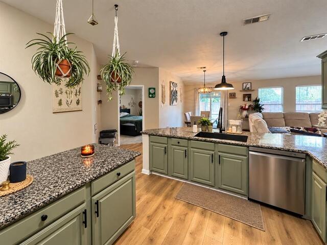 7616 Sunburst, Trail Denton, TX photo 10