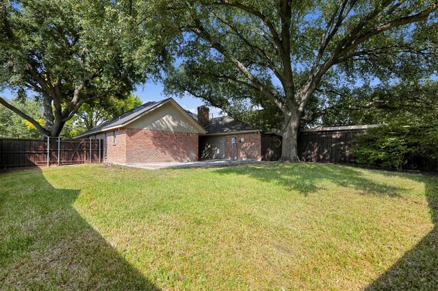 2120, Springwood Carrollton, TX photo 24