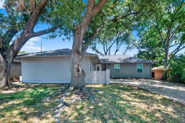 2309 Indian Creek Drive, Irving, TX image