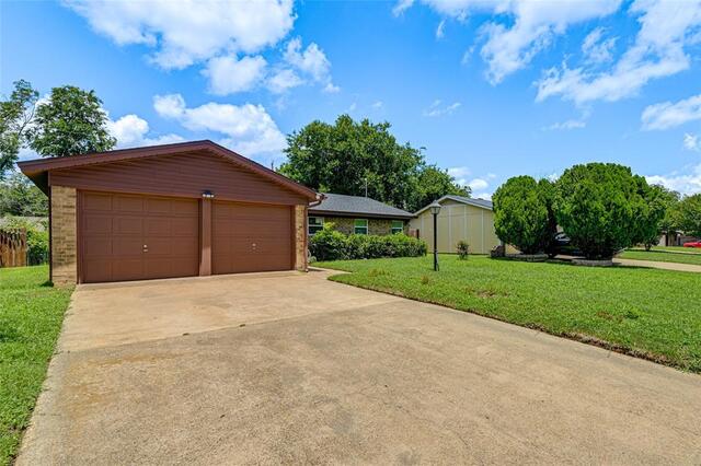 2009 Meadow Glen, Irving, TX image