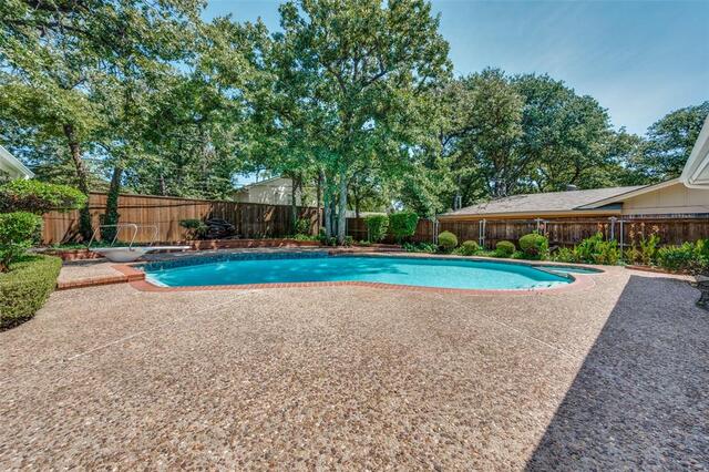 832 Wheelwood Drive, Hurst, TX image