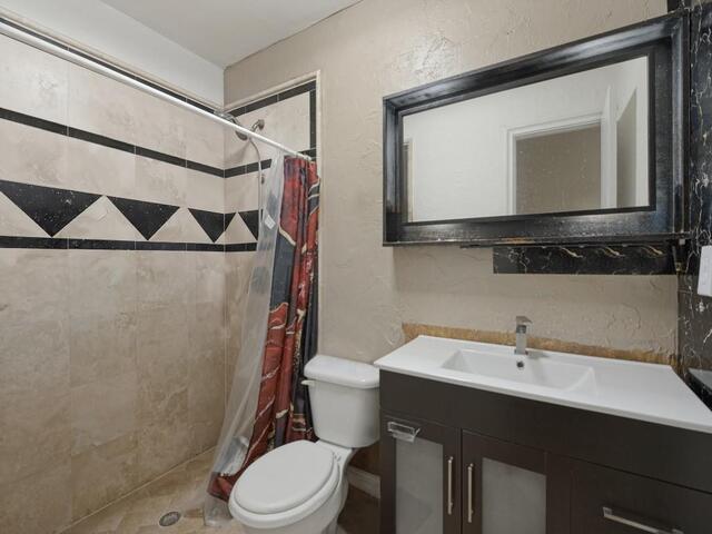3218 Rose Hill, Road Carrollton, TX photo 13