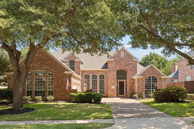 4412 Crown Knoll Circle, Flower Mound, TX photo 2