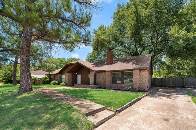 208 E Denton Drive, Euless, TX image