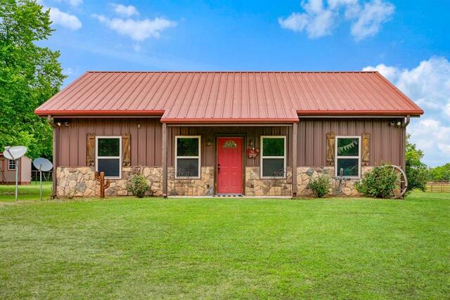285 5th Street NE, Bogata