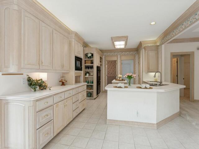 2008 Winding Creek Boulevard, Flower Mound, TX photo 17