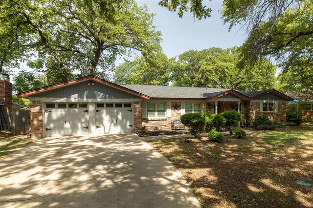 637 Post Oak Drive, Hurst, TX image
