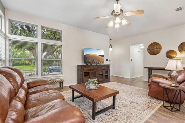 2031 Greenstone, Trail Carrollton, TX photo 5