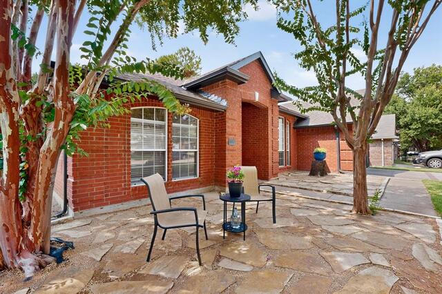 605 Oak Hollow Lane, Flower Mound, TX photo 6